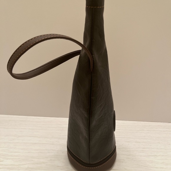 Leather wine bottle/champagne Bubbles carrier Black and brown With Carry Handle. - Picture 3 of 8